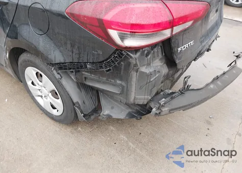 2017 Kia Forte Lx z USA, uszkodzony, nr VIN 3KPFK4A72HE081996